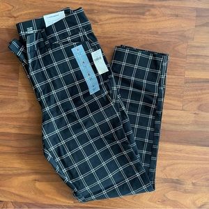 Old Navy plaid pixie trousers